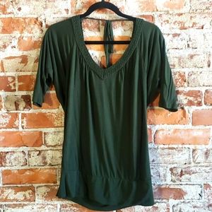 V-Neck 1/2 Sleeve Low V-Back Tunic